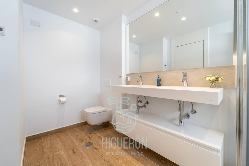 Higueronrentals Golden Sunrise *