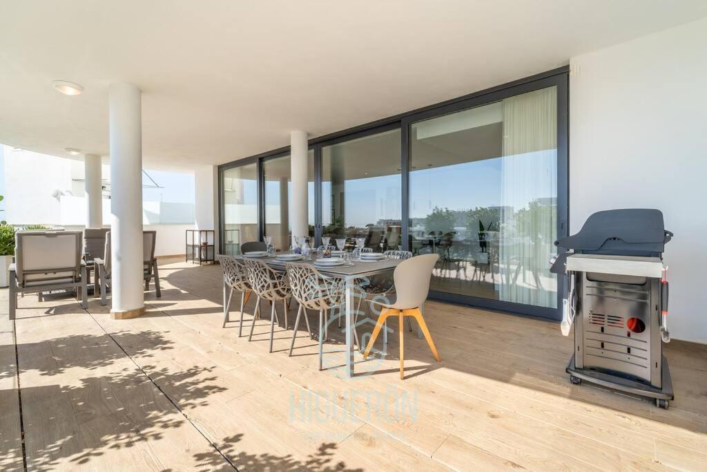 Higueronrentals Golden Sunrise *