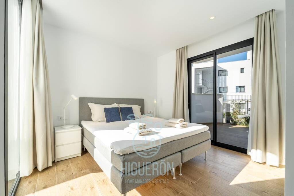 Apartamento Higueronrentals Golden Sunrise